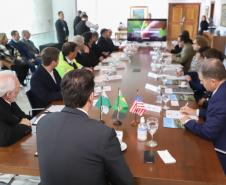 Governador Ratinho Junior apresenta potenciais do Paraná ao cônsul-geral dos EUA