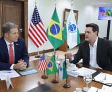 Governador Ratinho Junior apresenta potenciais do Paraná ao cônsul-geral dos EUA