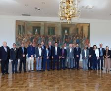 Comitiva da Índia visita Paraná para planejar instalação de supercomputadores 