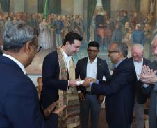 Comitiva da Índia visita Paraná para planejar instalação de supercomputadores 