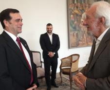 Piana destaca ao embaixador do Paraguai ações do Paraná na infraestrutura e educação