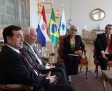 Piana destaca ao embaixador do Paraguai ações do Paraná na infraestrutura e educação