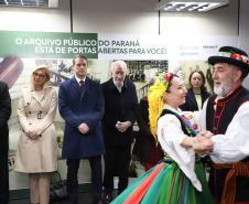 Raízes: jornada dos imigrantes é retratada em exposição no Arquivo Público do Paraná
