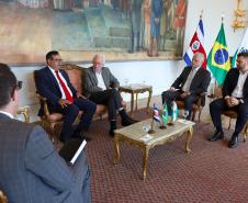 Piana apresenta a embaixador da Costa Rica bons resultados na educação e no turismo