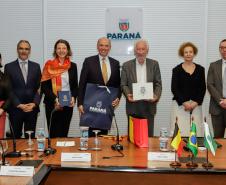 Piana destaca desenvolvimento sustentável do Paraná ao embaixador da Bélgica