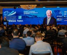 Darci Piana destaca turismo paranaense a empresários do transporte de passageiros