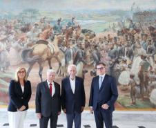 Vice-governador apresenta potenciais econômicos do Paraná a comitiva da Polônia