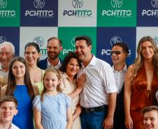 O governador Carlos Massa Ratinho Junior participou nesta sexta-feira (13) da inauguração da Pequena Central Hidrelétrica (PCH) Tito, em Clevelândia, na região Sudoeste do Paraná. A unidade, que fica às margens do Rio Chopim, tem capacidade instalada de 30 Megawatts, que é suficiente para atender cerca de 75 mil residências.  A PCH Tito é fruto de um investimento privado de cerca de R$ 240 milhões feito pela família Carraro, que também atua na região na produção de papel. Entre obras e operação da central, 