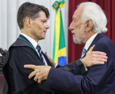 Piana enfatiza trabalho do TCE para a sociedade na posse do novo presidente