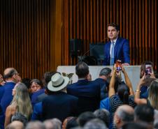 Governador participa da posse do deputado Alexandre Curi como presidente da Alep