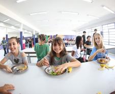 Com investimento de R$ 13,5 milhões, Estado inaugura escola para 3 mil alunos em Cascavel