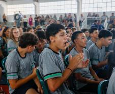 Investimento de R$ 12,7 milhões: Estado inaugura o Colégio Aníbal Khury em Guaratuba