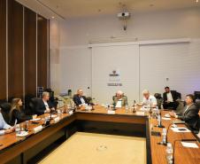 Paraná debate logística reversa com cadeia de fabricantes de baterias