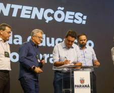 Educação e Sebrae-PR assinam acordo para impulsionar empreendedorismo nas escolas