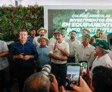 Governo entrega R$ 2,7 milhões em equipamentos para colégios agrícolas durante o Show Rural