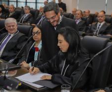 Governador participa da posse de Lidia Maejima, primeira mulher a presidir o TJPR