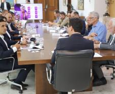 Governador recebe presidente da Vivo e discute ampliação de conectividade no Paraná