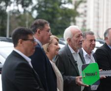 Com investimento de R$ 9 milhões, Estado renova frota da Adapar com 70 veículos novos