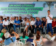 Governo entrega título de domínio de área onde vivem 350 famílias em Pontal do Paraná