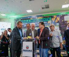 Governo do Paraná lança concurso de inovação para criação de bengalas inteligentes