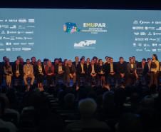 Governador destaca parceria com municípios na posse da nova diretoria da AMP