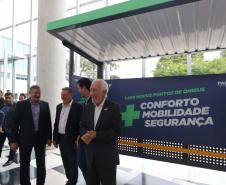 Estado vai distribuir 1.200 novos abrigos para pontos de ônibus em 30 cidades paranaenses
