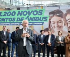 Estado vai distribuir 1.200 novos abrigos para pontos de ônibus em 30 cidades paranaenses