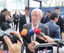 Estado vai distribuir 1.200 novos abrigos para pontos de ônibus em 30 cidades paranaenses