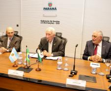 Piana apresenta avanços econômicos do Paraná a autoridades argentinas