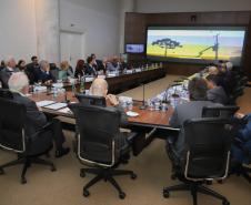 Piana apresenta avanços econômicos do Paraná a autoridades argentinas