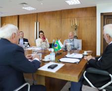 Darci Piana apresenta o Paraná ao novo cônsul-geral da República Tcheca