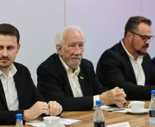 Darci Piana visita obras de nova fábrica bilionária da LG em Fazenda Rio Grande