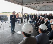 Darci Piana visita obras de nova fábrica bilionária da LG em Fazenda Rio Grande