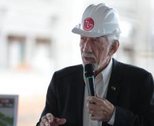 Darci Piana visita obras de nova fábrica bilionária da LG em Fazenda Rio Grande