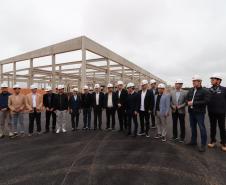 Darci Piana visita obras de nova fábrica bilionária da LG em Fazenda Rio Grande