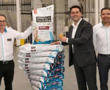 Indústria de alimentos pet inaugura investimento de R$ 140 milhões em Mandirituba