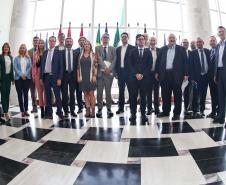 Governador recebe comitiva da União Europeia para fortalecer laços com o Paraná