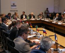 Governador recebe comitiva da União Europeia para fortalecer laços com o Paraná