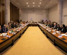 Governador recebe comitiva da União Europeia para fortalecer laços com o Paraná