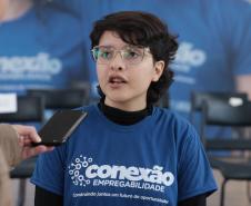 Da escola ao estágio: jovens ganham autonomia com programa de empregabilidade