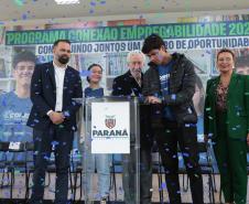 Da escola ao estágio: jovens ganham autonomia com programa de empregabilidade