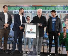 Estado aproxima escolas e empresas para criar 40 mil vagas de estágio em 2025