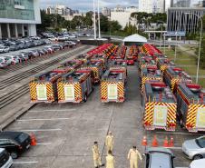 Caminhões, ambulâncias e sonar: governador entrega equipamentos aos BombeirosJonathan Campos/AEN