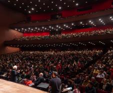Piana participa da abertura do 63º Festival Folclórico de Etnias, que reúne 2 mil artistas