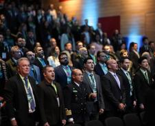 PRESENÇAS – Participaram da abertura do evento o vice-governador Darci Piana; os ministros do Tribunal de Contas da União (TCU) Otto Alencar Rodrigues e Weder de Oliveria; e do Tribunal Superior do Trabalho (TST), Douglas Alencar Rodrigues; o presidente do TRT-PR, Célio Horst; o presidente do TRF4, João Batista Silveira Pinto; o secretário estadual da Justiça e Cidadania, Valdemar Bernardo Jorge; e o deputado federal Arthur Maia. GALERIA DE IMAGENS 