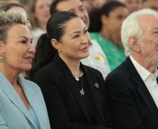 Com carrinhos e acessórios, Estado inicia distribuição inédita de 10 mil kits para mães e bebês