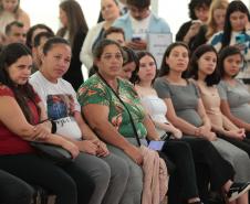 Com carrinhos e acessórios, Estado inicia distribuição inédita de 10 mil kits para mães e bebês