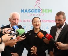 Com carrinhos e acessórios, Estado inicia distribuição inédita de 10 mil kits para mães e bebês
