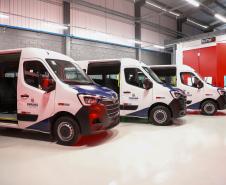 ADAPTAÇÕES – A Raytec, que possui diversas certificações de qualidade internacionais, atende tanto ao setor público quanto ao mercado privado. Os veículos podem ser, por exemplo, adaptados para uso como ambulâncias, transporte de cães, transporte de presos, consultórios móveis – odontológicos, oftalmológicos, ginecológicos –, serviços móveis (pet shop, salão de beleza, food truck), transporte urbano, entre outros. A empresa também trabalha com a customização de viaturas das forças de segurança.  “Temos hoje