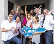 Com apoio do Estado, 512 famílias de Londrina passam a viver em casa própria